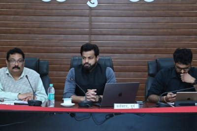 निर्माणाधीन व्यावसायिक और आवासीय भवनों में निगम अधिकारी नियमित करेंगे निरीक्षण