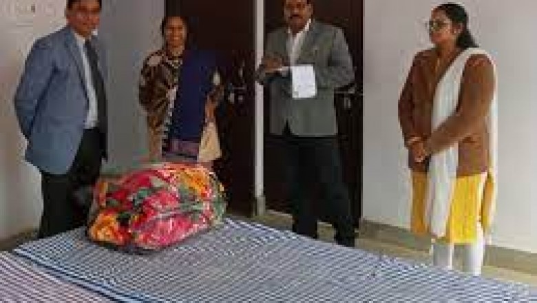 उत्तर प्रदेश : महिला कर्मियों ने बताया एक वर्ष से नहीं मिल रहा वेतन मानदेय