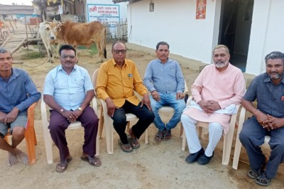 बूथ अध्यक्ष से मिले डॉ. नीरेंद्र साहू ,बूथो की मजबूती के लिए बनाई रणनीति