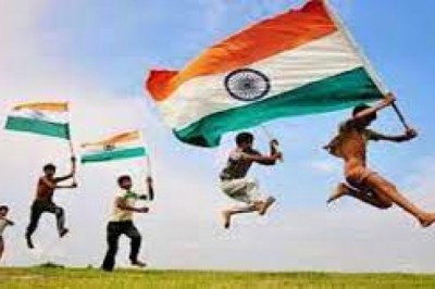 गणतंत्र दिवस पर निगम में महापौर द्वारा ध्वजारोहण :