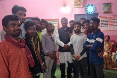 लेश्वर के नेतृत्व में युवाओं ने कि राजेश श्यामकर से मुलाकात - कि जिम कि मांग :