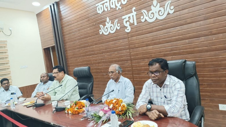 सांख्यिकी लिपिकीय शाखा से सेवानिवृत्त हुए सहायक ग्रेड 02 कर्मचारी :