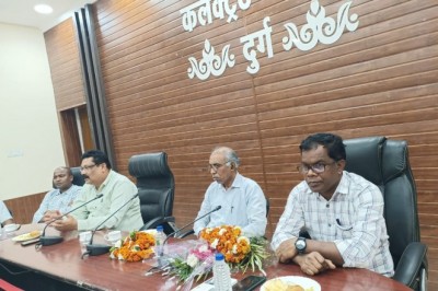 सांख्यिकी लिपिकीय शाखा से सेवानिवृत्त हुए सहायक ग्रेड 02 कर्मचारी :