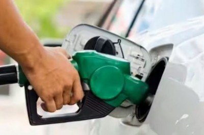 Petrol-Diesel पर झटका, जानिए कहां बढ़ गए दाम, कहां मिली राहत, फटफट करें चेक :
