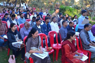राजनांदगांव जनपद पंचायत के ग्राम पंचयतों में चल रहे विकास कार्यो की कलेक्टर ने की  समीक्षा :