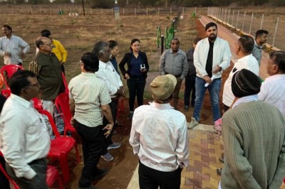 कंुज विहार कालोनी वासियों से कृष्ण कुंज में लगे पौधों के सरक्षण के लिये आयुक्त ने की अपील :