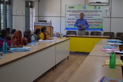 कामधेनु विश्वविद्यालय में डेयरी फार्मिंग एवं वर्मी कंपोस्ट निर्माण विषय पर 10 दिवसीय निःशुल्क आवासीय प्रशिक्षण :