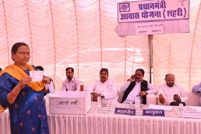 307 हितग्राहियों के खुद का पक्का घर का सपना हुआ पूरा, सभी को मिला आवास, हितग्राहियों के चेहरे खिले :