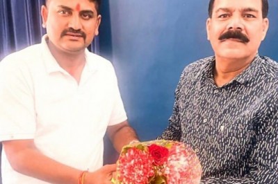 जेल अधीक्षक एस एस तिग्गा के डीआईजी बनने पर युवा कांग्रेस नेता कुनाल तिवारी ने दी शुभकामनाये