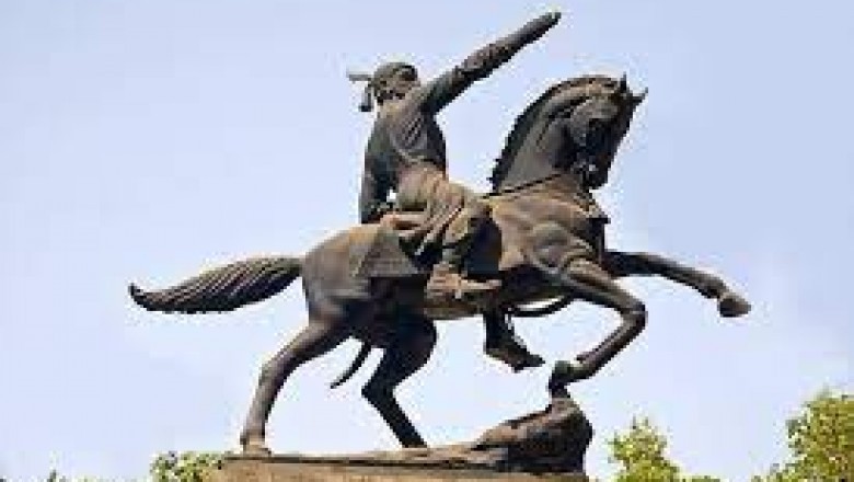 शिवाजी पार्क में नगर निगम द्वारा छत्रपति शिवाजी महाराज की भव्य प्रतिमा स्थापित :