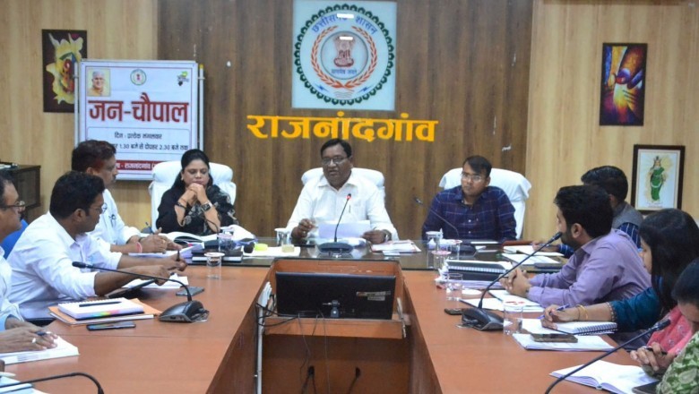 ग्राम पंचायतों में अधूरे निर्माण कार्यों को प्राथमिकता से करें पूर्ण - कलेक्टर :