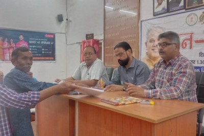 नगर निगम सभागृह में जन चौपाल - 3 आवेदन प्राप्त :