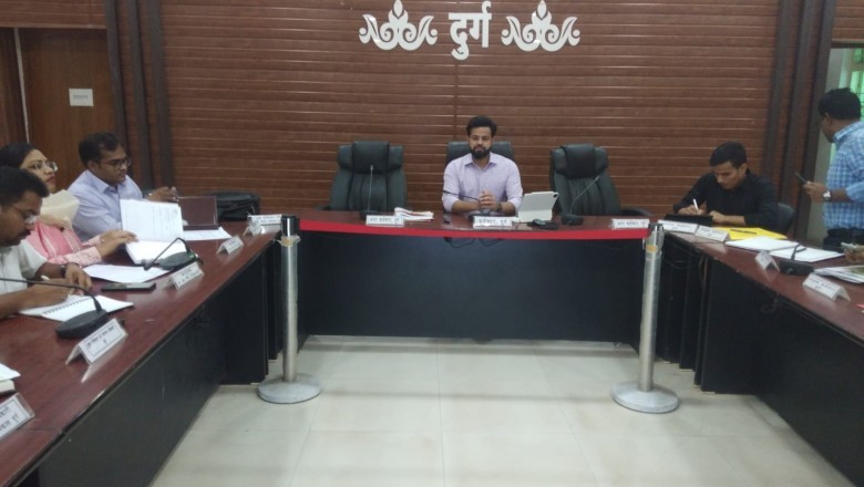 राजस्व प्रकरणों के निराकरण के निराकरण की समीक्षा लापरवाह 6 पटवारी और एक आर.आई पर होगी निलंबन की कार्रवाई  - कलेक्टर ने ली राजस्व अधिकारियो की बैठक :