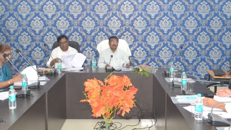 संभागायुक्त ने ली प्रबंधकारिणी समिति की बैठक :