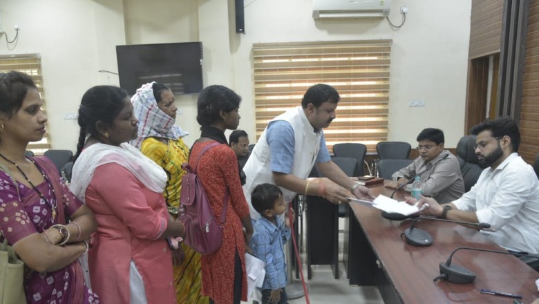 नाले पर बना रिटेनिंग वाल बिल्डर पर तोड़ने के आरोप, बसंत विहार के निवासियों ने बाढ़ में नाले में जलप्रवाह बढ़ने की आशंका जताई