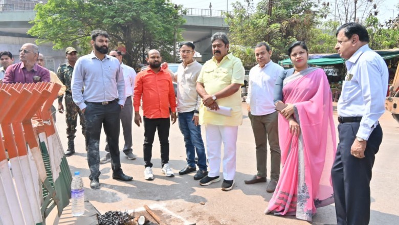 नेहरू नगर चौक से सूर्या मॉल चौक तक के सड़क का डामरीकरण प्रारंभ, महापौर नीरज पाल ने भूमि पूजन कर शुरू कराया काम :