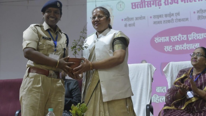 महिला आयोग संभाग स्तरीय कार्यशाला सम्पन्न मास्टर ट्रेनर महिलाओं को करेंगे जागरूक :
