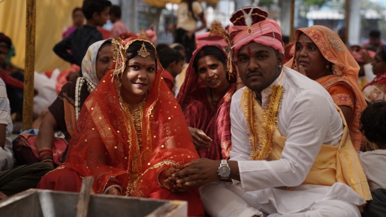 251 जोड़ों का विवाह, स्वस्ति वचनों के साथ जीवन की नई डगर के लिए बढ़ाये कदम :