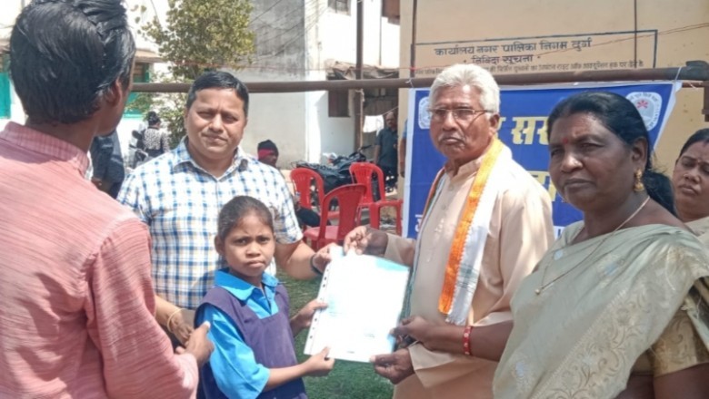 आयुक्त लोकेश चन्द्राकर ने व्यवस्थाओ एवं प्राप्त हो रहें आवेदन के निराकरण को लेकर शिविर स्थल का किया निरीक्षण: