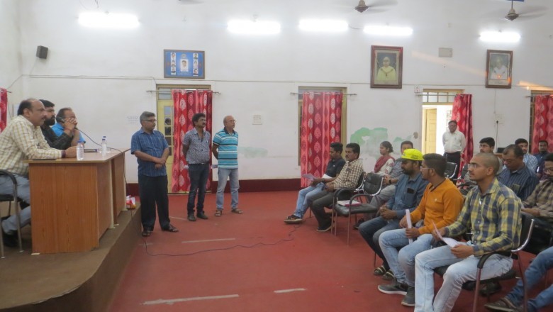 अनाधिकृत भवनों के नियमितिकरण की प्रगति की समीक्षा के लिये  आयुक्त ने ली वास्तुविदों की बैठक :