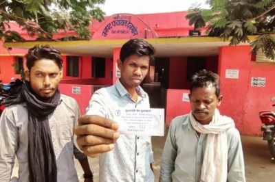 छत्तीसगढ़ में सरपंच का कारनामा, मेडिकल कॉलेज की प्रोफेसर बेटी को कागजों में बना दिया मनरेगा मजदूर, पिता बोले- हां मेरी प्रोफेसर बेटी ने भी मजदूरी की है