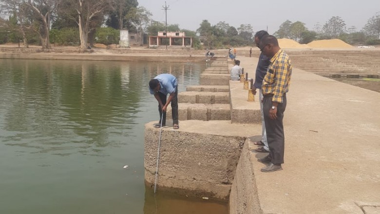 सुभाष द्वार स्थित व्यावसायिक परिसर के भूतल की दुकानों की प्रीमियम भुगतान नहीं करने पर निगम ने की 3 दुकानों में तालाबंदी :