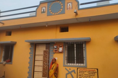 आवास योजना का लाभ लेकर महिलाये हो रही है सशक्त :