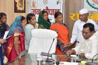 कोविड-19 से मृत व्यक्तियों के परिजनों व आश्रितों को 4 लाख रूपए की सहायता अनुदान राशि स्वीकृत
