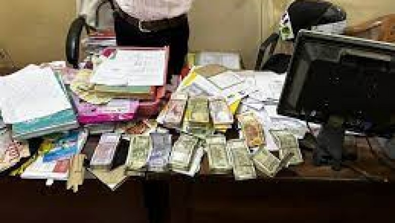 पटवारी कार्यालय में मिले 6 लाख रूपए प्राप्त राशि का स्त्रोत नहीं बता पाने पर पटवारी निलंबित :