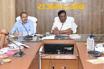 शिक्षा के अधिकार के अंतर्गत पारदर्शिता के साथ   कार्य करें - कलेक्टर :