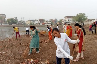 तालाब सफाई के लिए उतरा भिलाई निगम का पर्यावरण विभाग, बनाया 
