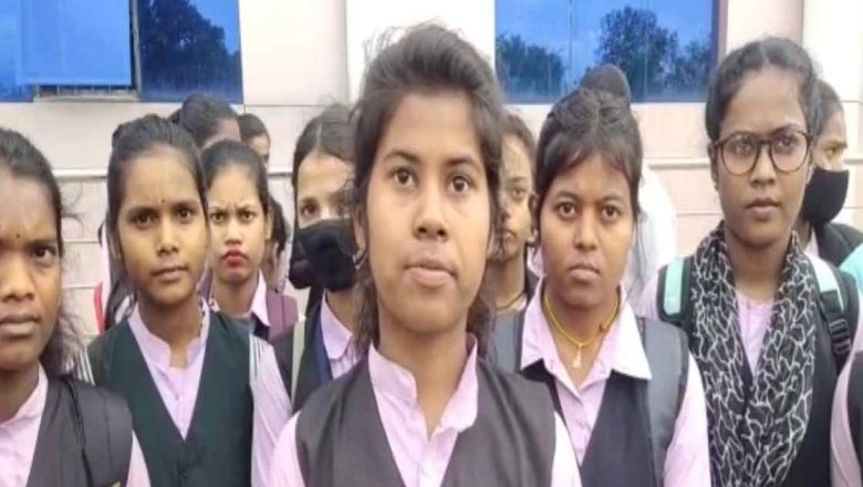 पैसे लेकर अध्यापिका ने नहीं भरा परीक्षा फॉर्म :