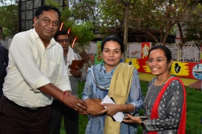 गंभीर कुपोषित बच्चों को सुपोषण की श्रेणी में लाने के लिए युद्ध स्तर पर कार्य करने की जरूरत - कलेक्टर :