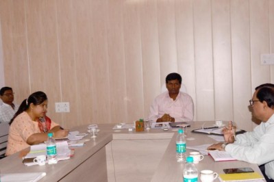 रूरल इंडस्ट्रियल पार्क से ग्रामीण क्षेत्रों में बढ़ेंगे रोजगार के अवसर - कलेक्टर :