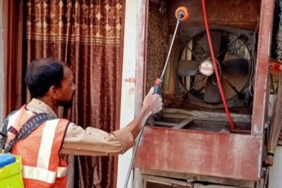 निगम ने छेड़ा अभियान प्रतिदिन डेंगू, मलेरिया नियंत्रण पर फोकस,आयुक्त लोकेश चन्द्राकर ने किया मौके पर निरीक्षण कर लोगो से फ़ीडबैक लेने के दिये निर्देश :