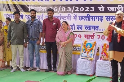 सद्बुद्धि यज्ञ में शामिल होकर जनपद पंचायत अध्यक्ष प्रतिक्षा सूर्यकांत  भंडारी ने पंचायत सचिव संघ का समर्थन किया :