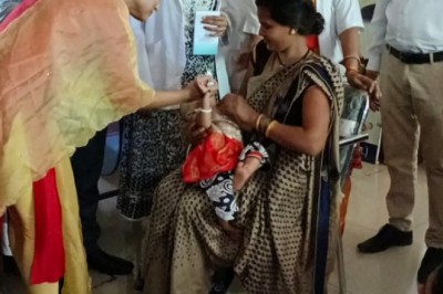 पोषण पखवाड़ा के तहत जिला आयुर्वेद चिकित्सालय दुर्ग में बच्चो के लिए स्वर्ण प्राशन का आयोजन
