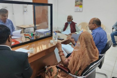 अपर कलेक्टर की अध्यक्षता में जिला स्तरीय सतर्कता एवं मानिटरिंग समिति की बैठक संपन्न :