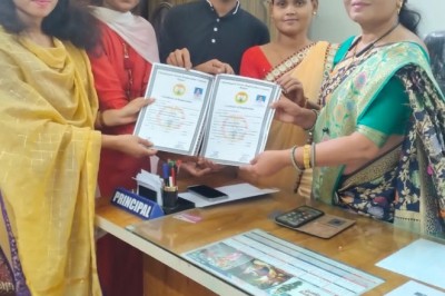 मायाराम नर्सिंग स्कूल की प्रथम बैच हुई पूर्ण,सर्टिफिकेट दे कर दी छात्र छात्राओं को बधाई*