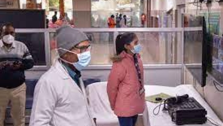 कोरोना को लेकर स्वास्थ्य महकमा अलर्ट: दुर्ग जिला अस्पताल सहित सभी शासकीय अस्पतालों में कोविड को लेकर मॉक ड्रिल किया गया।