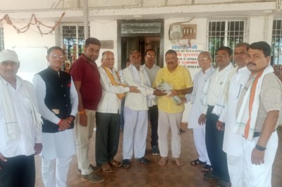सामुदायिक कर्मा भवन के लिए पिछड़ा वर्ग आयोग अध्यक्ष का आभार व्यक्त किया :