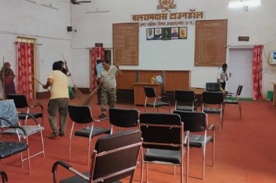 नगर निगम में चला स्वच्छता अभियान, फाईलो का हुआ संधारण :