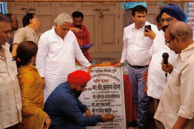 18 लाख की लागत डामरीकरण कार्य प्रारंभ, विधायक अरुण वोरा व महापौर ने किया भूमिपूजन :