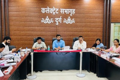 अधिकारी मतदान केंद्र का स्थल पर जाकर करें भौतिक सत्यापन-कलेक्टर :