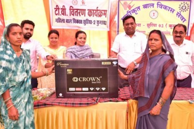 परिवार के सानिध्य के बाद बच्चों के सर्वागीण विकास की पहली सीढ़ी है आंगनबाड़ी केंद्र- कलेक्टर :