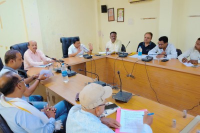 महापौर धीरज बाकलीवाल व आयुक्त लोकेश चंद्राकर के निर्देश स्वच्छता सर्वेक्षण 2023 को लेकर मैदान में उतरेंगे अधिकारी