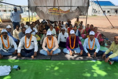 पाटन ब्लाक सचिवो का हड़ताल : शासकीयकरण मांग पर आन्दोलन जारी रखने का किया ऐलान