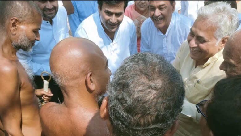 जैन मुनि अंतर्मना आचार्य श्री 108 प्रसन्न सागर महाराज का सत्संग आगमन पर विधायक अरुण वोरा  व महापौर ने किया भव्य स्वागत