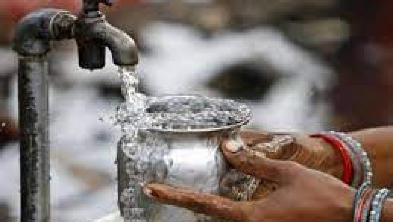 घरों में निगम द्वारा जहाँ पूर्व से एवं अमृत मिशन योजना के अंतर्गत निजी नल कनेक्शन लगाये गये हैं उनमें नल टोटी लगाने का कार्य शुरू :