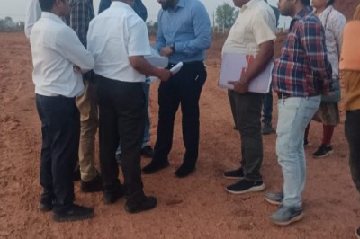 आईआईटी कॉलेज का निरीक्षण करने पहुंचे, कलेक्टर :